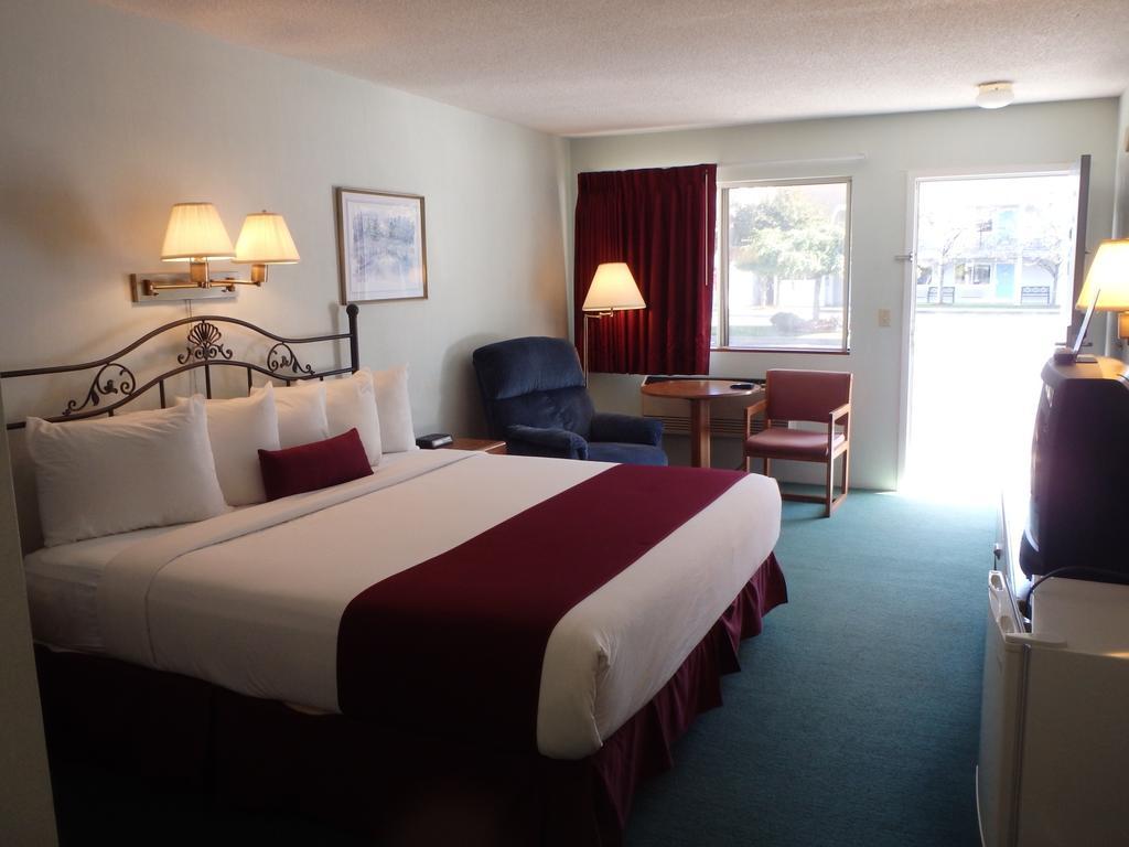 Americas Best Value Inn Saint Ignace Værelse billede