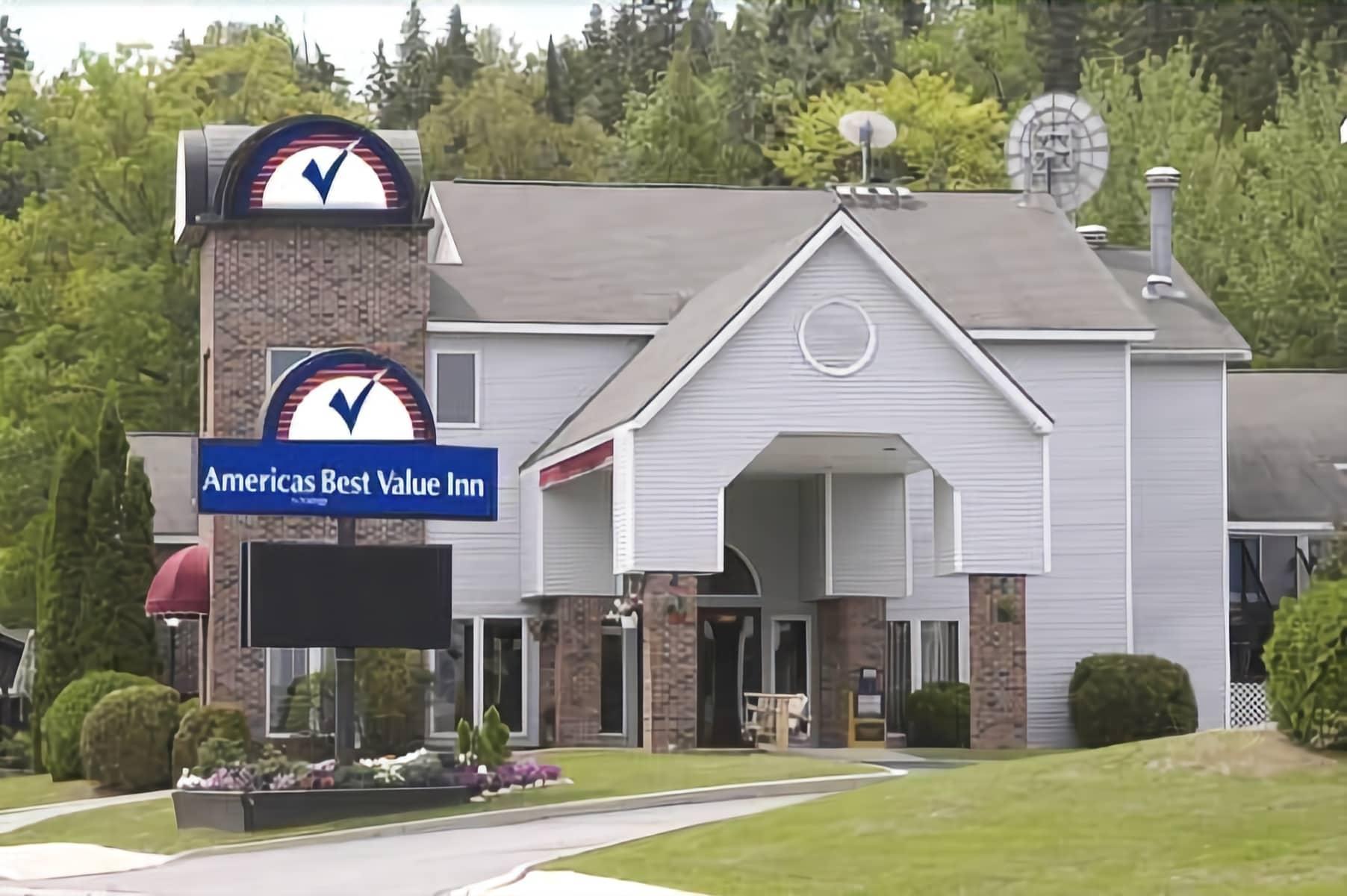 Americas Best Value Inn Saint Ignace Eksteriør billede