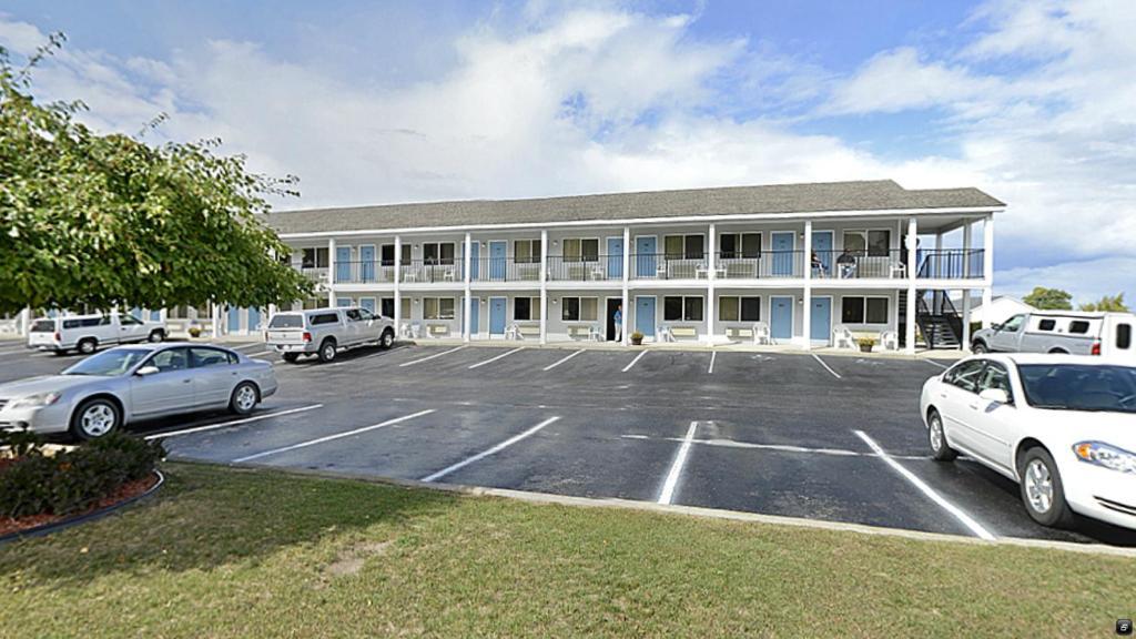 Americas Best Value Inn Saint Ignace Eksteriør billede