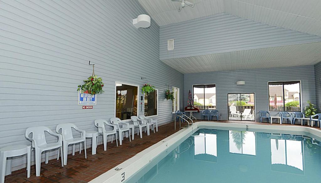 Americas Best Value Inn Saint Ignace Eksteriør billede