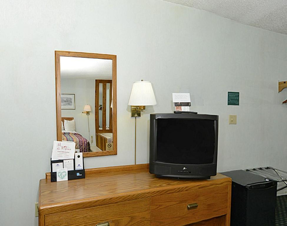 Americas Best Value Inn Saint Ignace Værelse billede